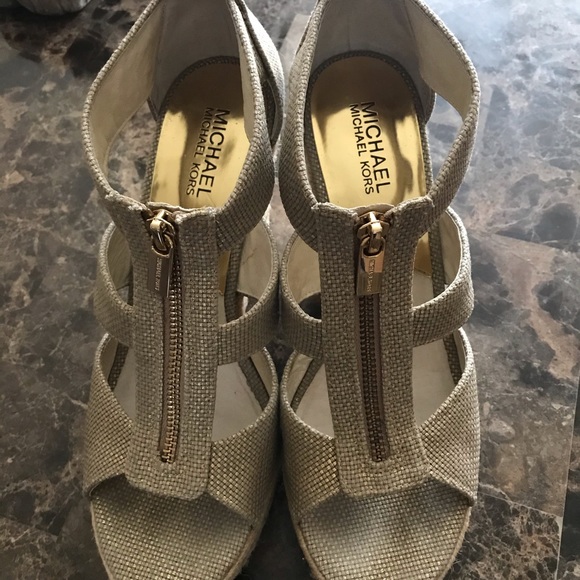 Micheal Kors Wedges slightly used - Picture 1 of 6
